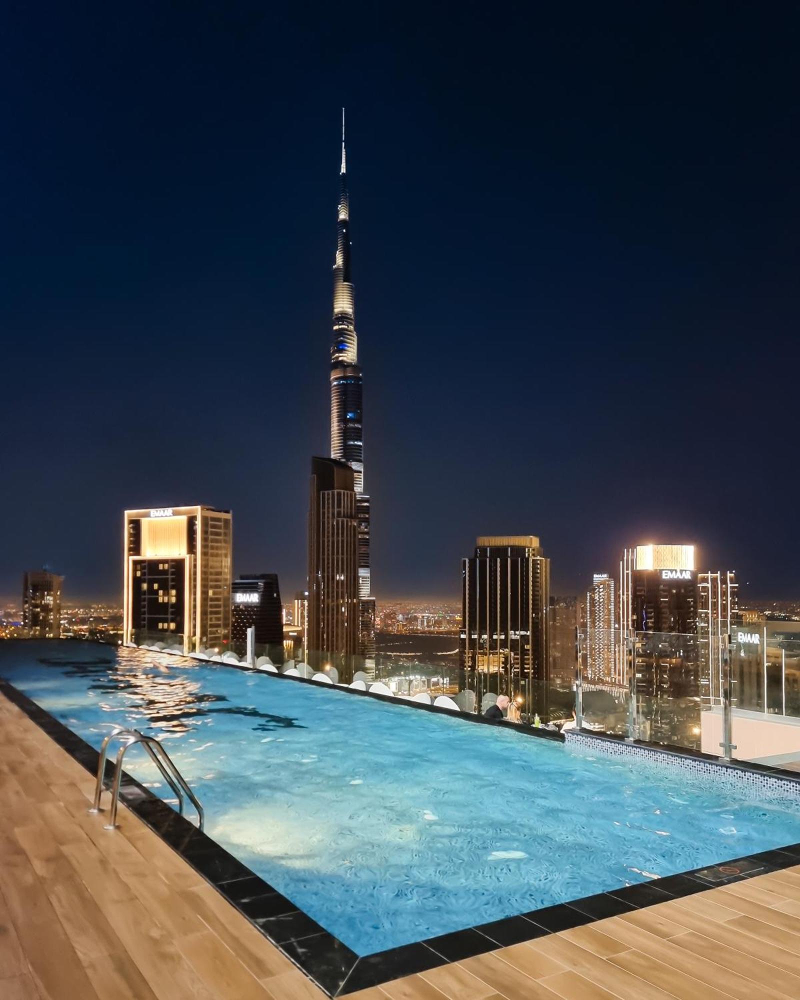 Elite Rooftop Pool And Burj Khalifa Panorama Balcony 2br In Paramount Midtown Dubai